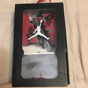Fire red/white black cement grey Jordan 4 Retro